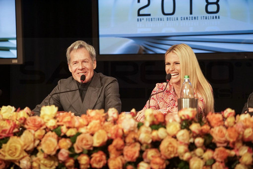 Sanremo 2018, Claudio Baglioni presenta Michelle Hunziker e Favino: prime dichiarazioni ufficiali Sanremo 2018, Claudio Baglioni presenta Michelle Hunziker e Favino: prime dichiarazioni ufficiali