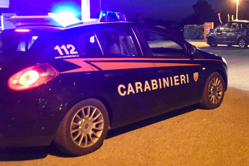Vigevano: dopo una lite si sfogano danneggiando un auto parcheggiata in piazza Sant'Ambrogio, denunciati due 18enni - Vigevano24.it