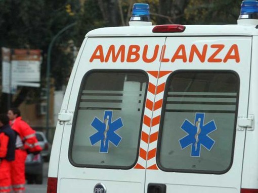 Vigevano: scontro tra auto sulla provinciale 494, illese 2 persone