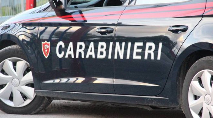 Cassolnovo: raid in un'abitazione, rubati gioielli e armi Cassolnovo: raid in un'abitazione, rubati gioielli e armi