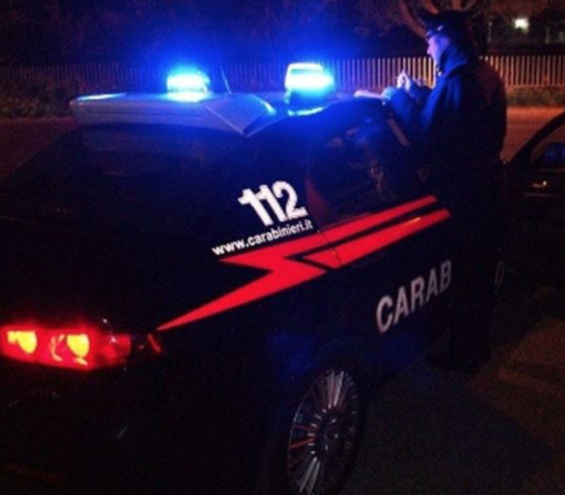 Mortara: prende a schiaffi macchinista e capotreno, poi aggredisce i carabinieri. Arrestato un 30enne