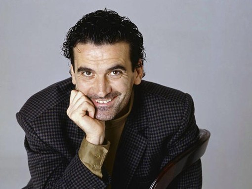 L'ANNIVERSARIO Il 4 giugno del 1994 moriva ad appena 41 anni Massimo Troisi L'ANNIVERSARIO Il 4 giugno del 1994 moriva ad appena 41 anni Massimo Troisi