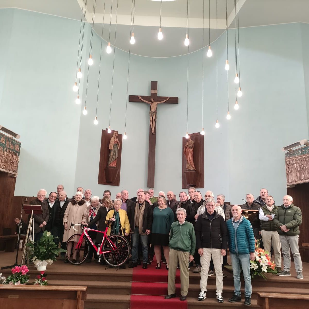 - FOTONOTIZIA - Vigevano: rimpatriata di ciclisti nella chiesa del Cuore Immacolato di Maria