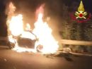 Carpiano, due feriti in un incidente stradale: 27enne estratto dalle fiamme Carpiano, due feriti in un incidente stradale: 27enne estratto dalle fiamme