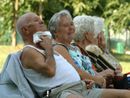 Ats Pavia raccomanda di fare attenzione alle alte temperature e attiva il numero verde dedicato alle persone più sensibili. Massima attenzione agli anziani.