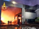 Scoppia l’incendio all’interno della piattaforma ecologica di Buccinasco