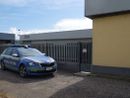 Pavese: la Polizia sequestra uno sfasciacarrozze abusivo, rinvenuti anche rifiuti pericolosi