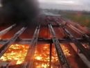 Milano, incendio in un capannone