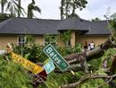 Uragano Milton, devastazione e vittime in Florida. Oltre 2.2 milioni senza luce
