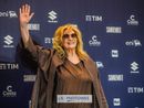 Sanremo 2025, a Iva Zanicchi il Premio alla carriera: “Ho 85 anni, ma finché posso ballare e cantare me ne frego”