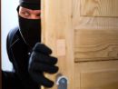 Mortara: forzano la porta d'ingresso di un'abitazione e fuggono con 200 euro in contanti Mortara: forzano la porta d'ingresso di un'abitazione e fuggono con 200 euro in contanti