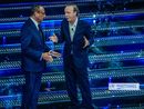 Sanremo 2025, Roberto Benigni irrompe al Festival con la sua ironia: "Non parliamo di politica che c'è nervosismo"