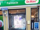 Robecco: vandali nella notte spaccano la vetrina della farmacia di via San Giovanni