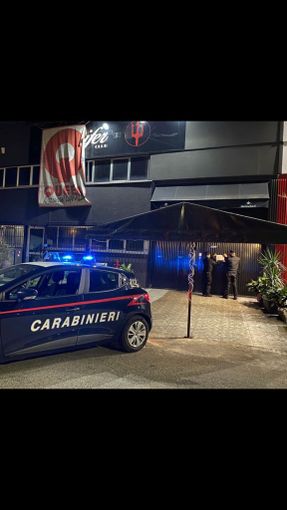 Melzo: a cena seduti al tavolo, i carabinieri chiudono nuovamente il ristorante e sanzionano 8 clienti Melzo: a cena seduti al tavolo, i carabinieri chiudono nuovamente il ristorante e sanzionano 8 clienti