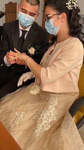 VIDEO. Vigevano, l’amore trionfa sul Covid-19. Le restrizioni non impediscono a Martina e Stefano di sposarsi