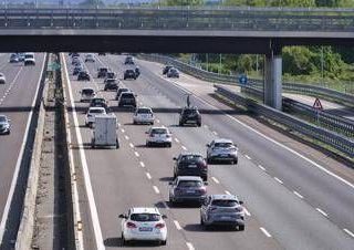 Prime partenze per le vacanze, traffico in aumento per ultimo fine settimana di giugno