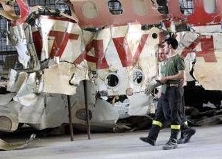 Ustica, 45 anni fa la strage. Mattarella: &quot;Tragedia tra le più oscure e laceranti&quot;