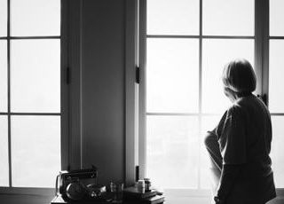 Senza amici ci si ammala di più, colpa delle 'proteine della solitudine'