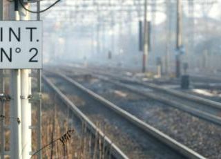 Treni, disagi per maltempo su linea Salerno-Reggio Calabria: circolazione sospesa in alcuni tratti