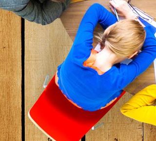 Torino, 13enne dorme in classe: &quot;Di notte papà vuole uccidere mamma&quot;