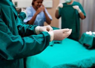 Eccezionale intervento su bambina, rimosso cancro al rene di 1,5 kg arrivato al cuore