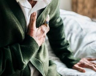 Restare vedovi accorcia la vita, lo studio