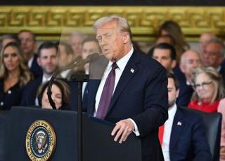 Trump giura da presidente Usa, il discorso: &quot;Età dell'oro dell'America inizia ora&quot;
