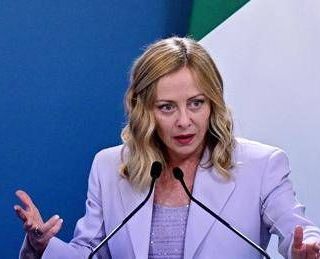 Meloni: "Con destra al governo mai patrimoniale"