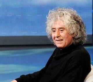 Malore improvviso per Branduardi, rinviato concerto a Roma