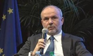 Tumori, Schillaci: "Lotta contro il cancro priorità di Governo e ministero Salute"