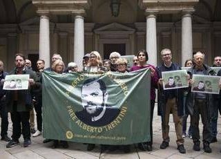 Alberto Trentini da un anno in carcere in Venezuela, la madre: "Il governo si è speso poco per mio figlio"