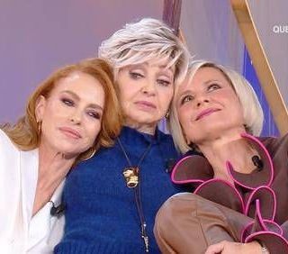 La volta buona, Enrica Bonaccorti: "Sto bene". Poi, la 'stoccata' ad Antonella Elia