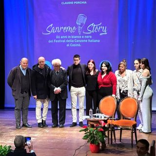 Garlasco: grandi applausi e sold out per Bruno Gambarotta e Claudio Porchia, che hanno inaugurato la stagione invernale del Teatro Martinetti