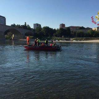 Pavia: si tuffa nel Ticino e muore annegato a 16 anni