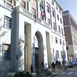 Vendono magliette “taroccate” a loro insaputa, assolti in tribunale
