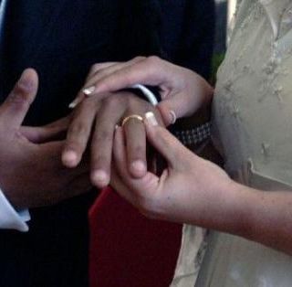 Pavia, matrimoni combinati online per eludere le norme di soggiorno: tre arresti e tre espulsioni