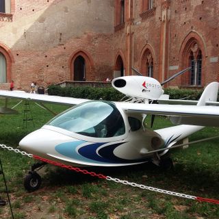 (FOTOGALLERY) – Vigevano, in Sala del Duca oggi l'inaugurazione della mostra &quot;Leonardo e il Volo&quot;