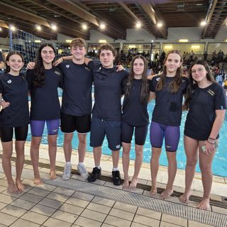 Nella foto: i sette atleti dell’H2Sport finalisti al Meeting di Halloween