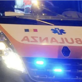 Pieve del Cairo: spingono auto in panne e vengono travolti da un pick up, due feriti uno è in gravi condizioni