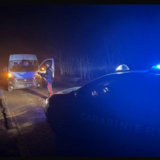 Pavese: inseguimento dei carabinieri nella notte, i ladri fuggono con due veicoli rubati