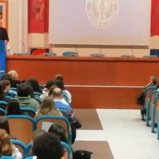 Focus sulla mafia: successo a Pavia per la prima giornata del laboratorio con il vicario del questore Daniele Manganaro