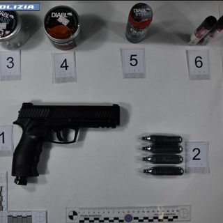 Pavia, spari contro tre bar del centro: la Polizia di Stato identifica e denuncia i responsabili