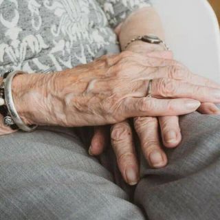 Robecco sul Naviglio, allarme truffe agli anziani: segnalate due donne che si introducono nelle case