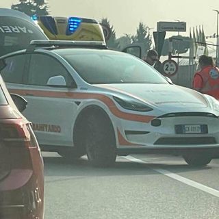 Magenta, domenica nera sulla statale 11: ferito un altro motociclista in un incidente Magenta, domenica nera sulla statale 11: ferito un altro motociclista in un incidente