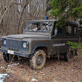 Oltrepò, controlli dei carabinieri forestali sui sentieri vietati a jeep e moto da enduro: scattano sanzioni da oltre 700 euro