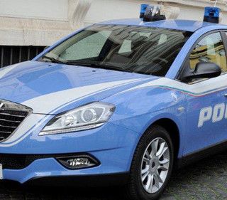 Pavia, la Polizia di Stato identifica e denuncia gli autori di una violenta rapina in centro