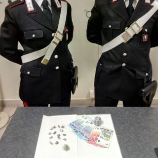 Acqui Terme: cane antidroga a scuola fiuta hashish e marijuana