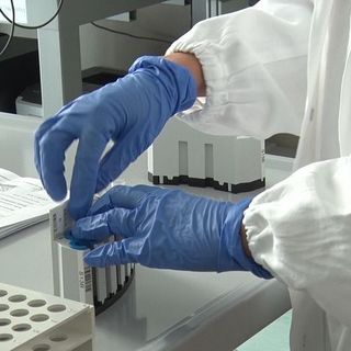 Vaccino anti-Covid di Oxford, un errore nelle fialette