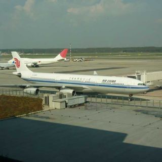 Allarme a Malpensa, fumo dalla cabina di un aereo: nessun ferito