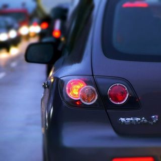 Legambiente: &quot;In Lombardia il Pm 10 vola, NON usate la macchina per i regali di Natale&quot;